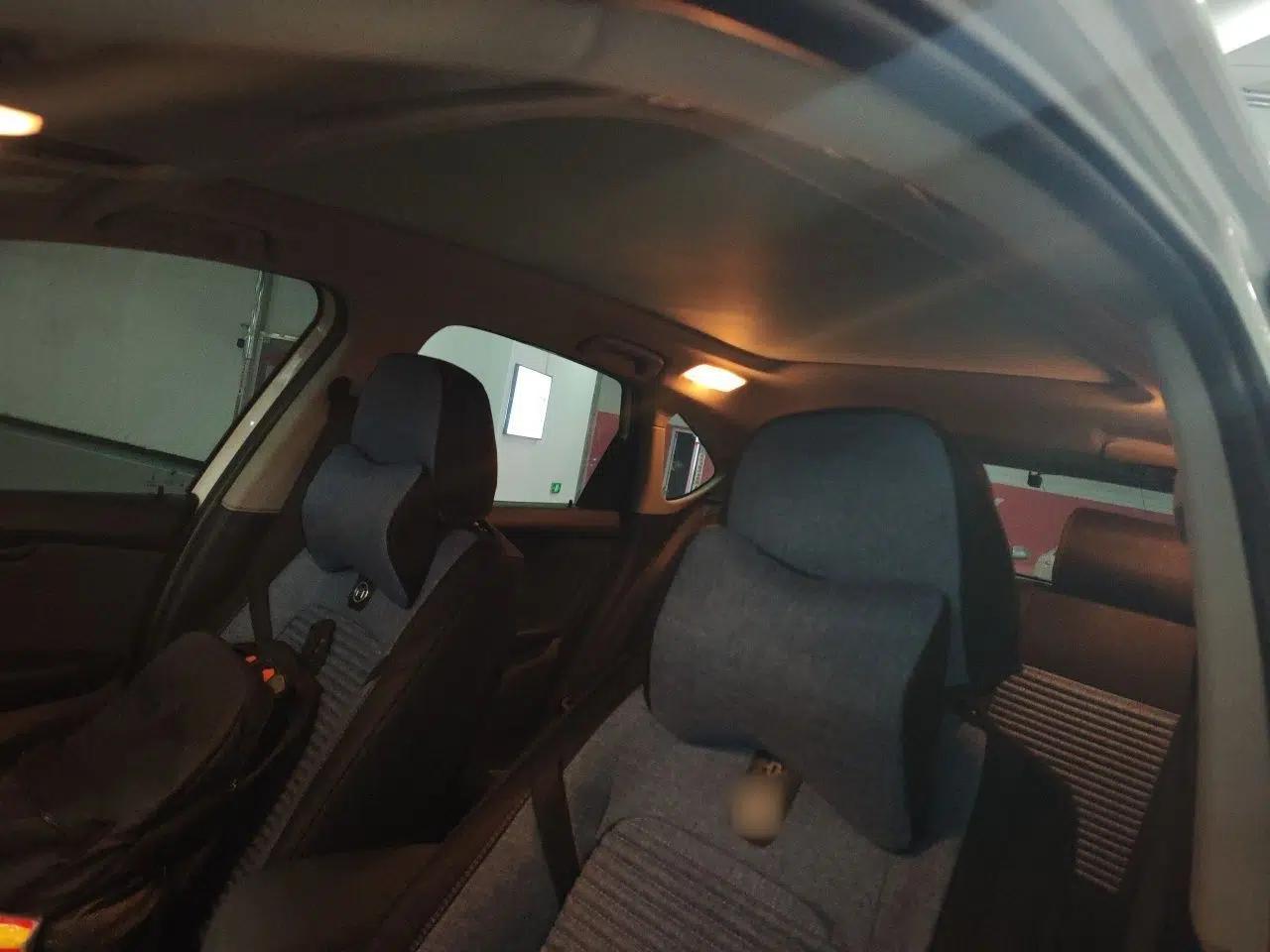 BMW 2 Series Active Tourer 2018 218i Fashion Model — миниатюра 18