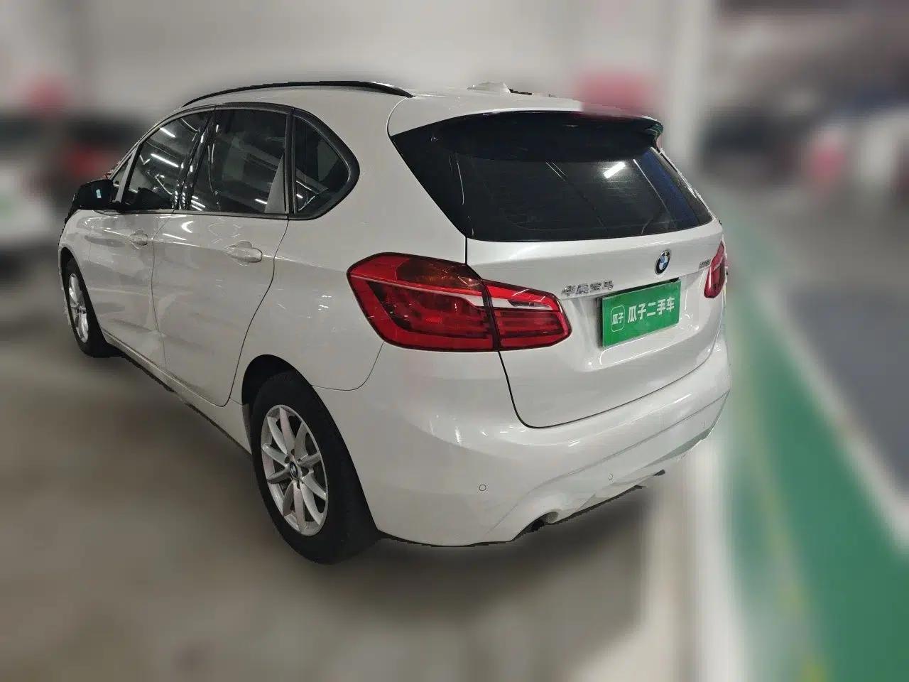 BMW 2 Series Active Tourer 2018 218i Fashion Model — миниатюра 4