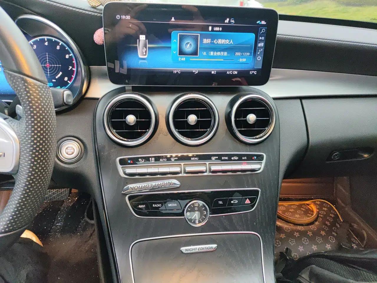 Mercedes-Benz C-Class 2021 C 260 L Sport Edition Star Collection — миниатюра 13