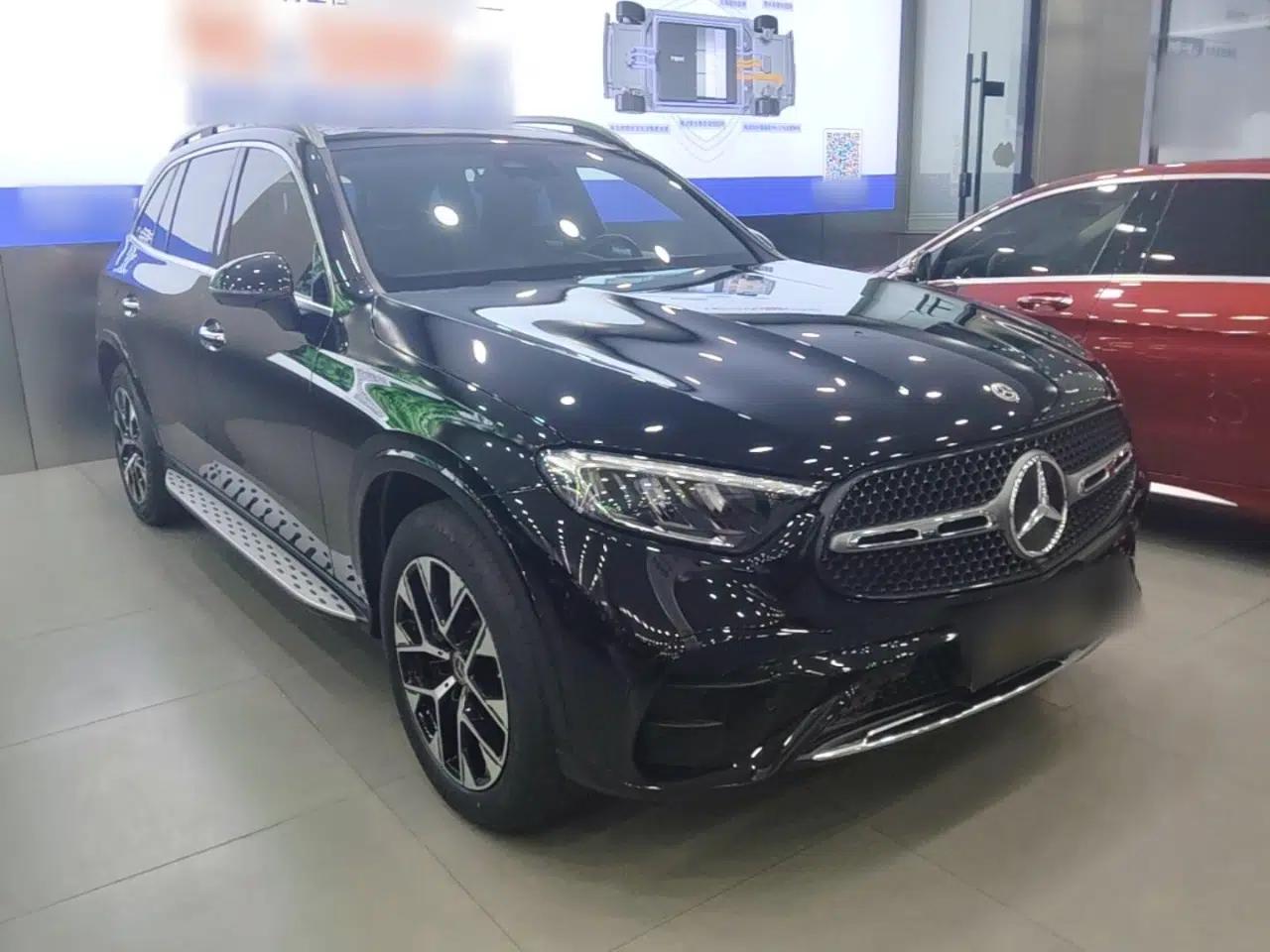 Mercedes-Benz GLC 2023 Facelift GLC 260 L 4MATIC Luxury Version 5 Seats — миниатюра 3