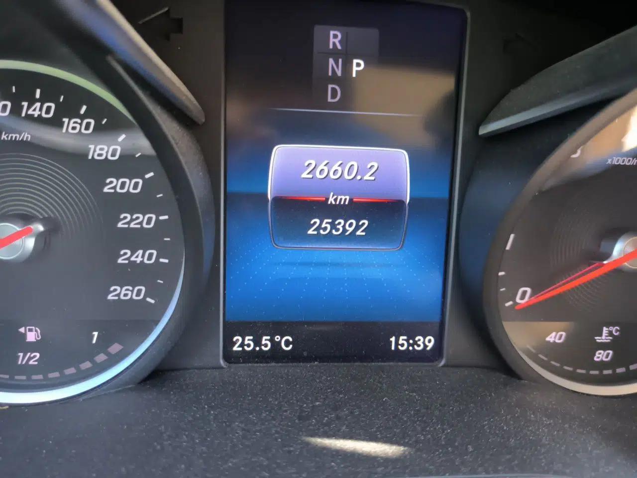 Mercedes-Benz V-Class 2022 V 260 Avantgarde Edition — миниатюра 12