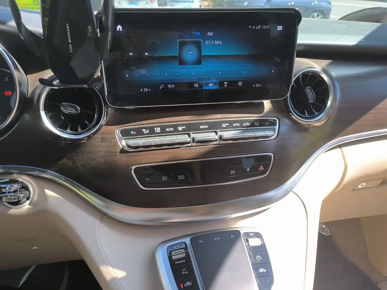 Mercedes-Benz V-Class 2022 V 260 Avantgarde Edition — миниатюра 13