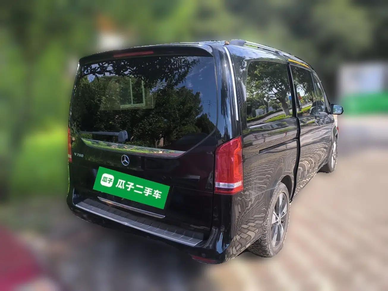 Mercedes-Benz V-Class 2022 V 260 Avantgarde Edition — миниатюра 6