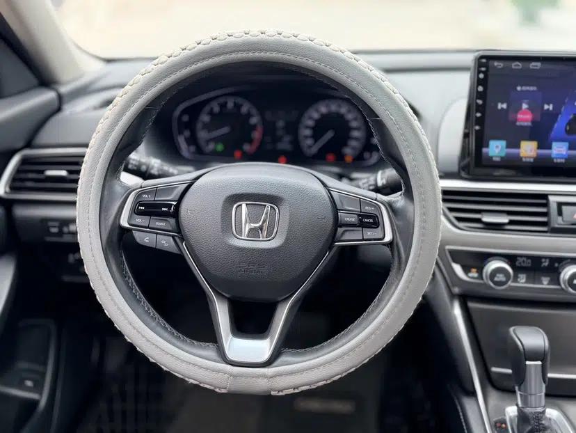 Honda Accord 2018 260TURBO Elite Edition China V — миниатюра 11