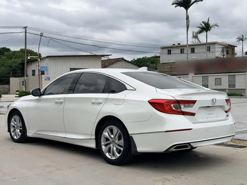 Honda Accord 2018 260TURBO Elite Edition China V — миниатюра 5