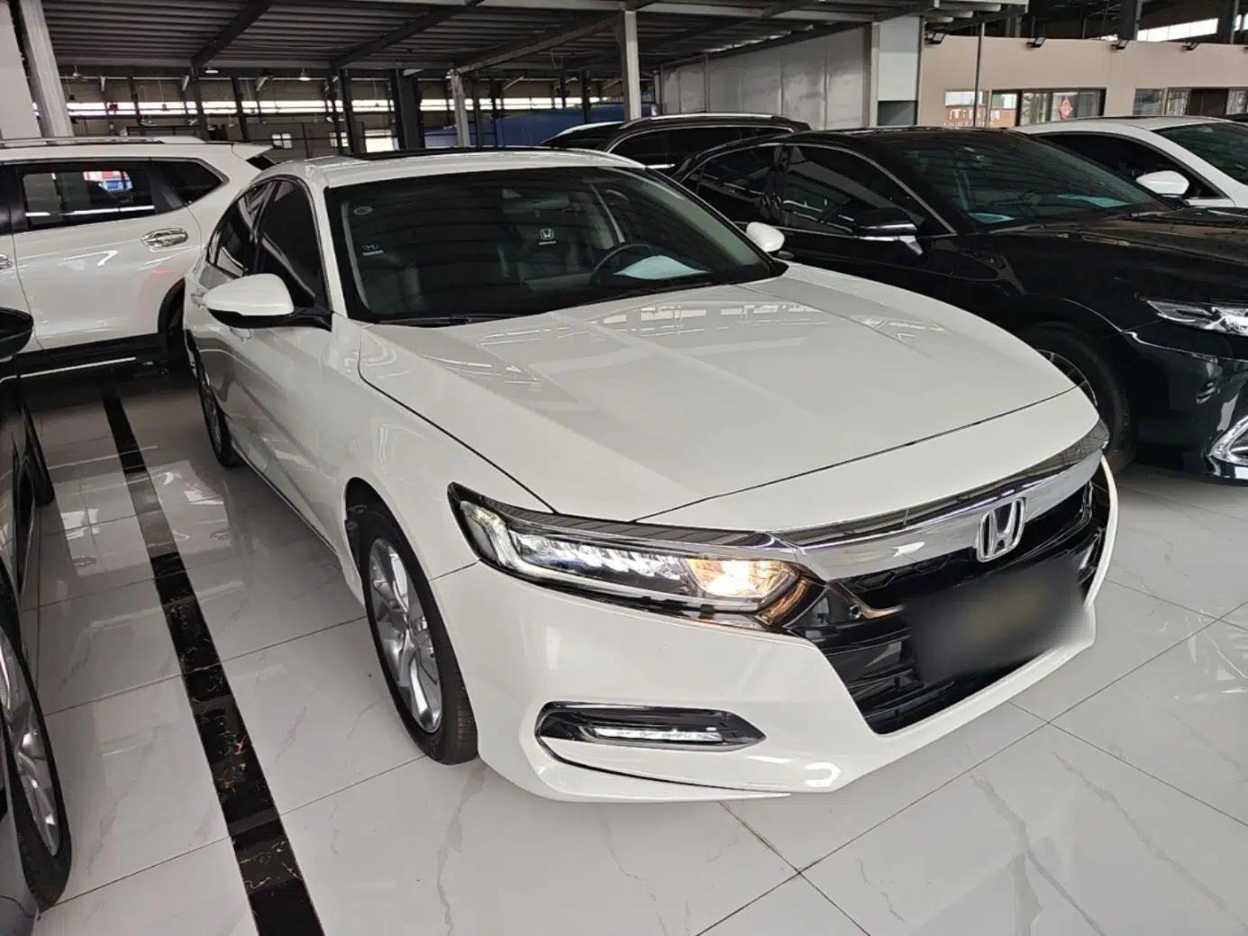 Honda Accord 2018 260TURBO Luxury Edition China VI — миниатюра 3