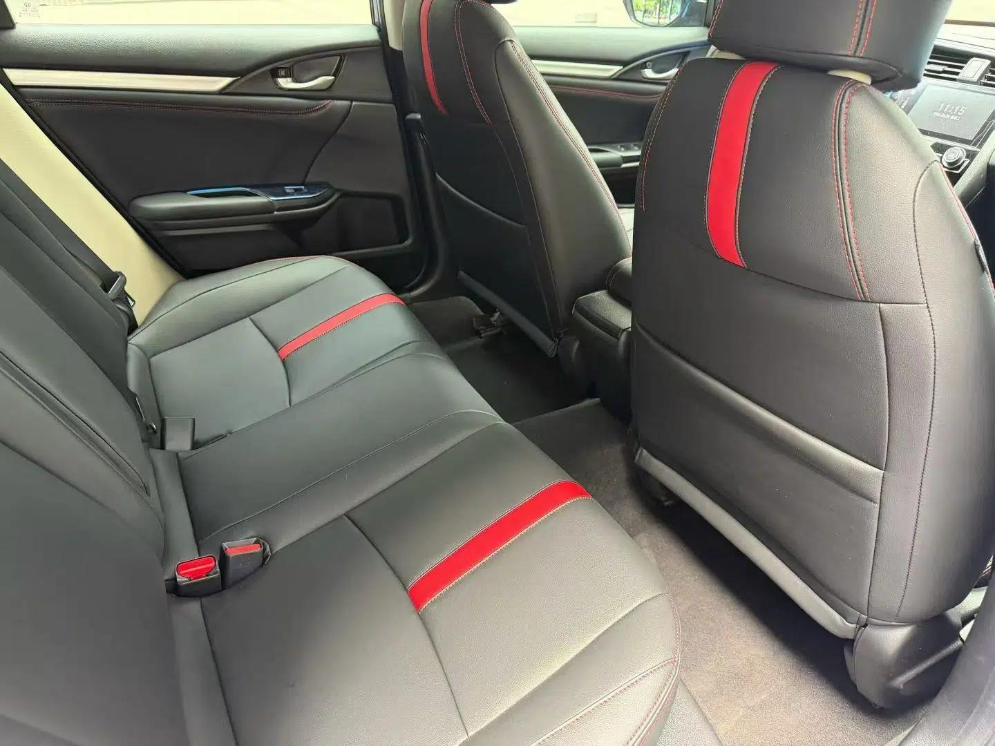 Honda Civic 2016 220TURBO CVT Luxury Edition — миниатюра 10