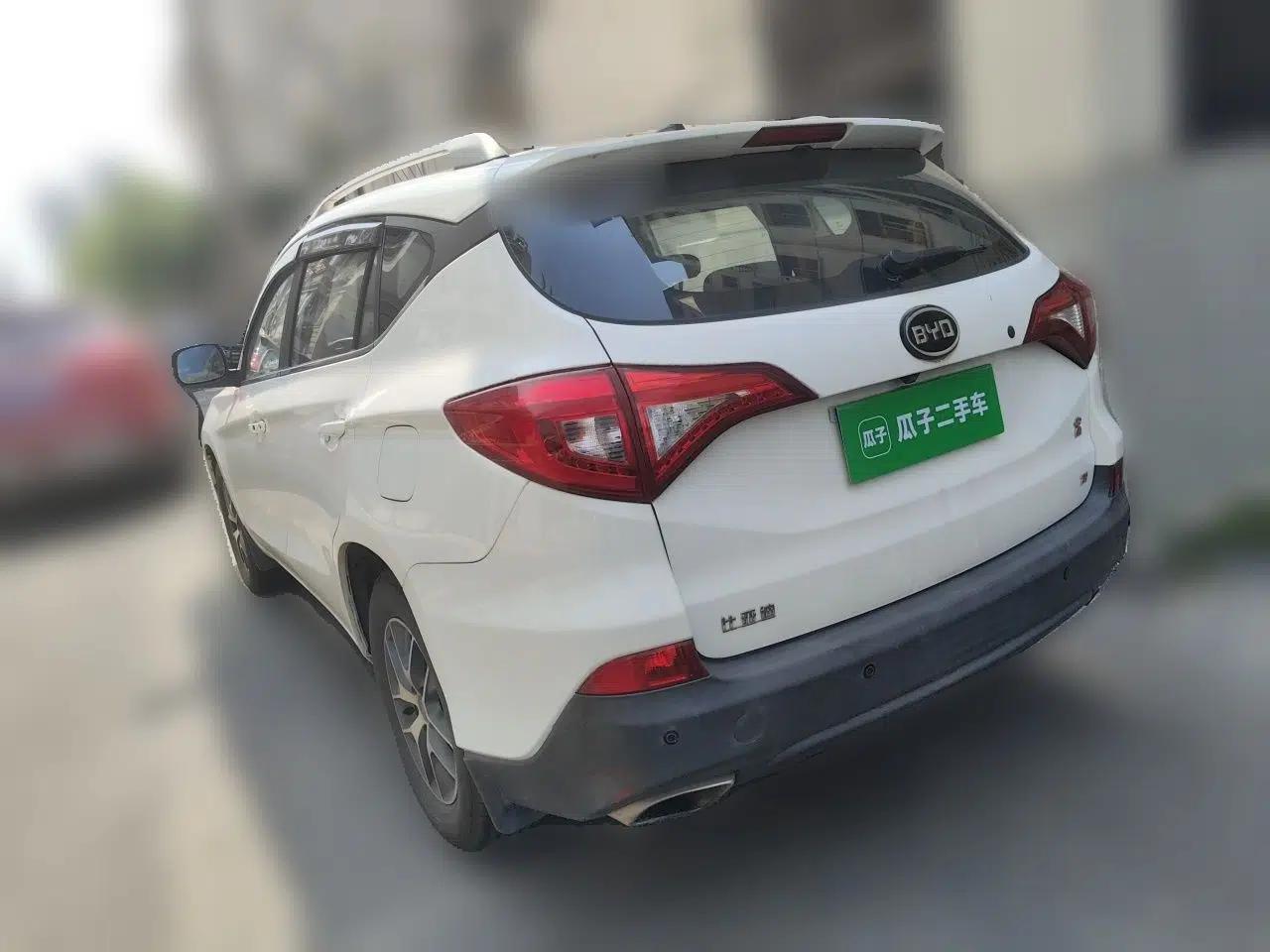 BYD Song 2016 GaiShi Edition 1.5TI Manual Elite Model — миниатюра 4