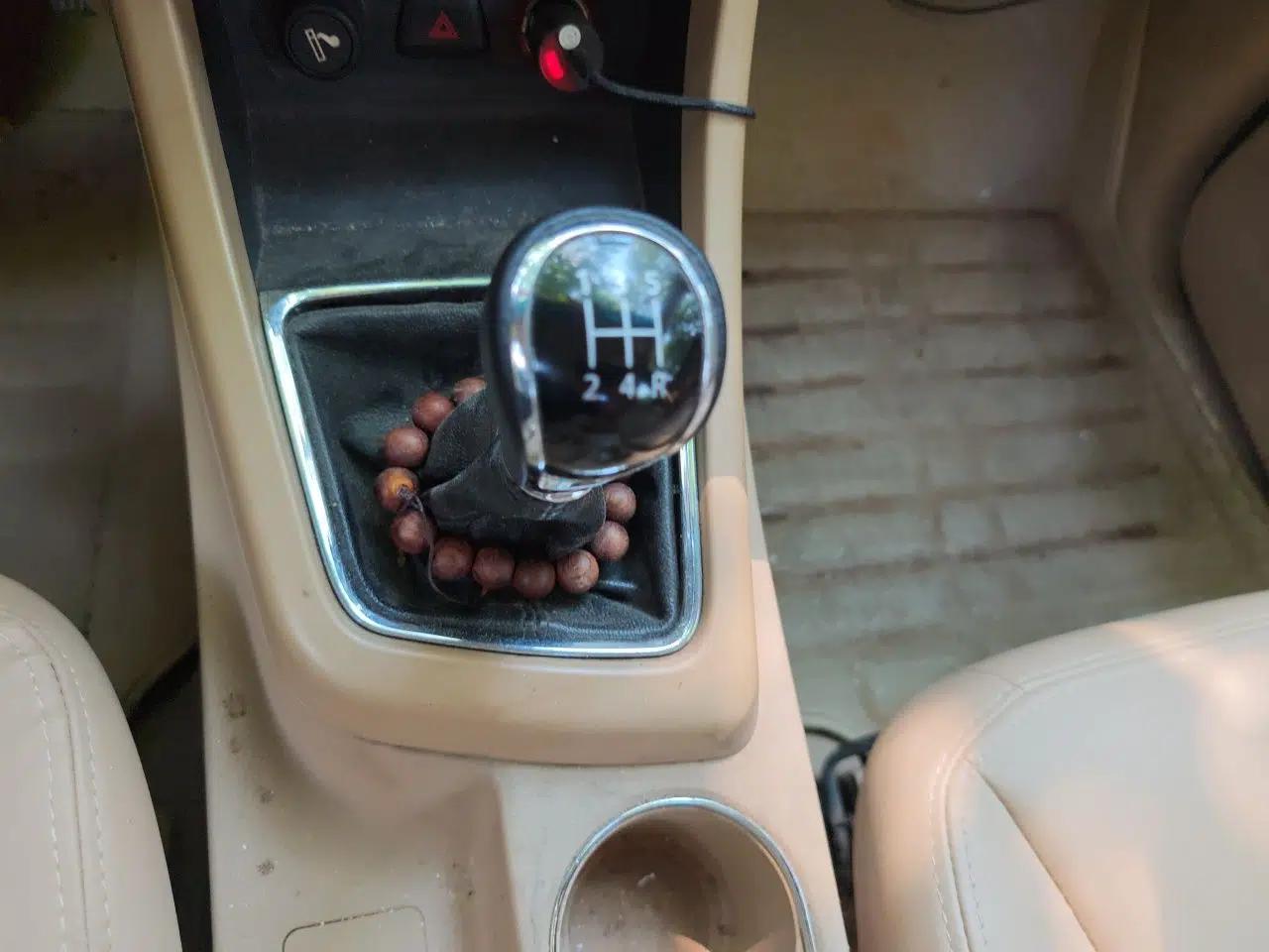 Baojun 730 2014 1.5L manual Comfort ESP version 7 seats — миниатюра 14