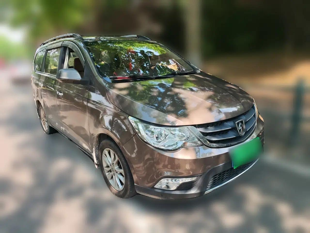Baojun 730 2014 1.5L manual Comfort ESP version 7 seats — миниатюра 3