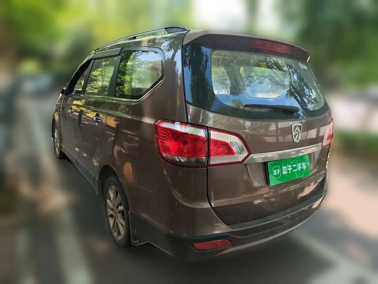 Baojun 730 2014 1.5L manual Comfort ESP version 7 seats — миниатюра 4