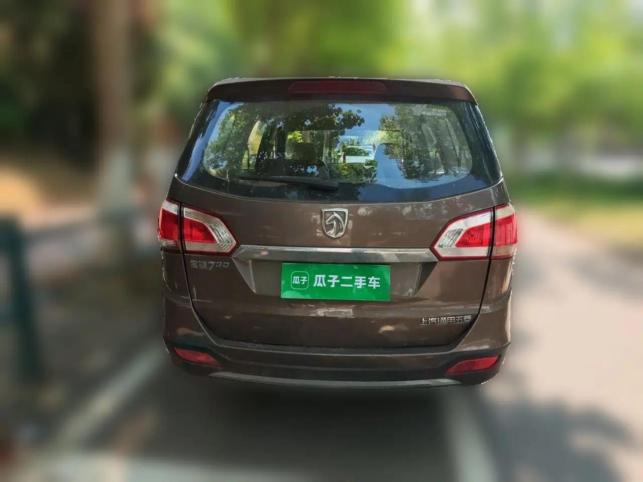 Baojun 730 2014 1.5L manual Comfort ESP version 7 seats — миниатюра 5