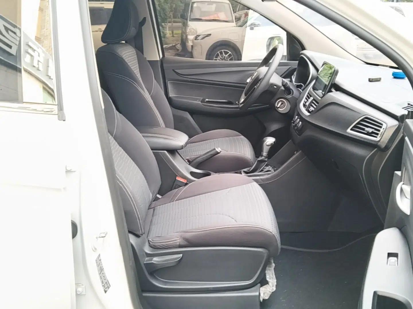 Baojun 730 2019 1.5T CVT Fashion Model 7 Seats China VI Emission Standard — миниатюра 19