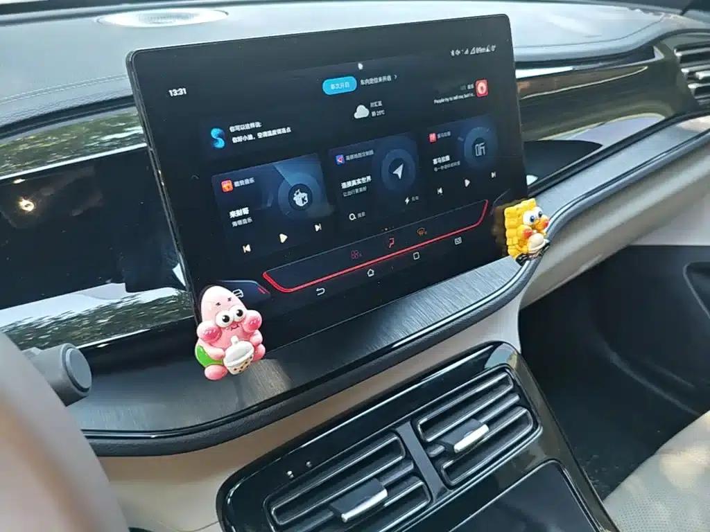 Qin PLUS 2024 Glory Edition DM-i 55KM Leading Model — миниатюра 13