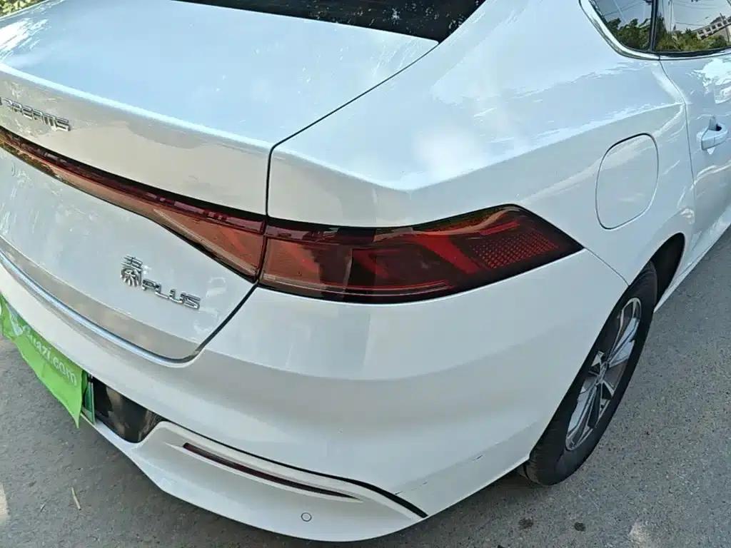 Qin PLUS 2024 Glory Edition DM-i 55KM Leading Model — миниатюра 8