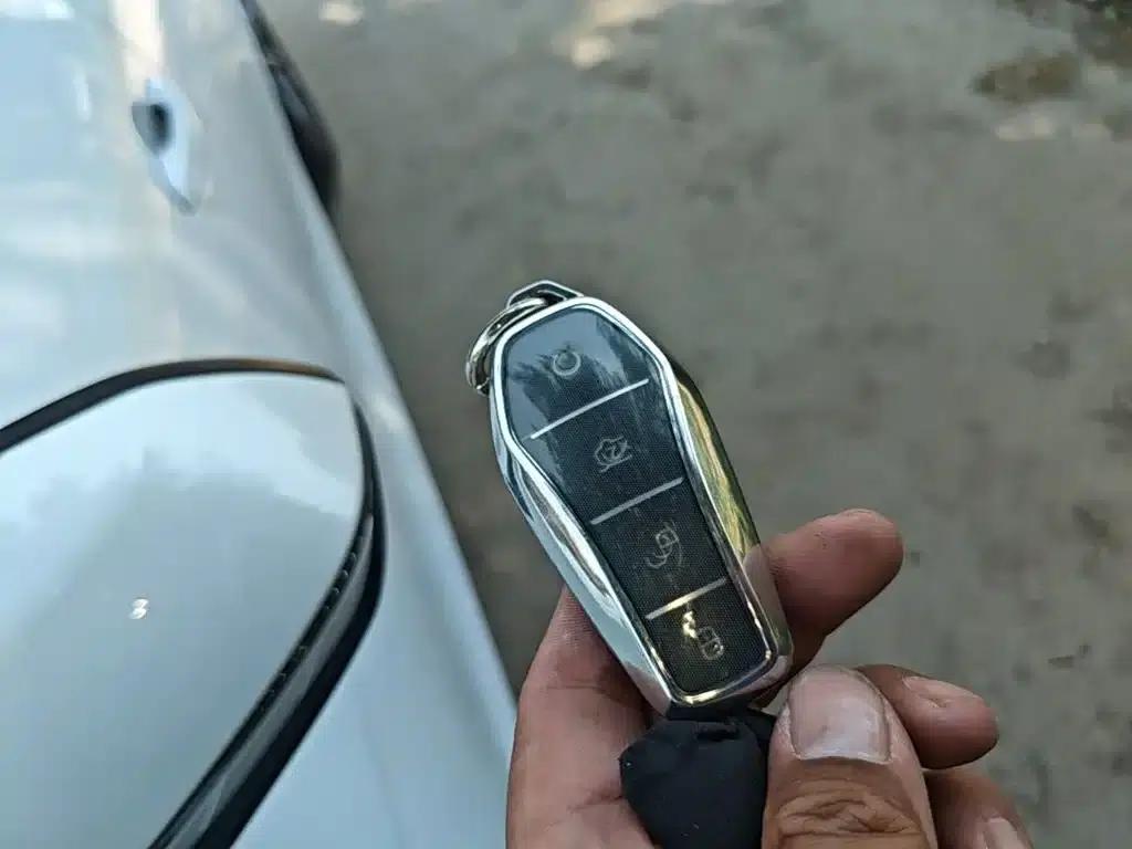 Qin PLUS 2024 Glory Edition DM-i 55KM Leading Model — миниатюра 9