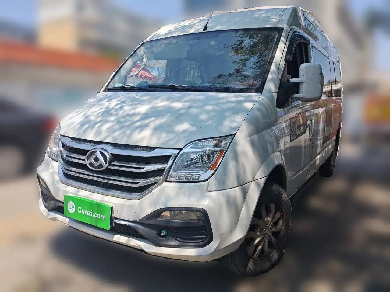 SAIC MAXUS Xintu V80 2021 2.0T Manual Classic Aoyuntong Long Wheelbase Mid-Roof 6/7/8/9-Seater — миниатюра 1