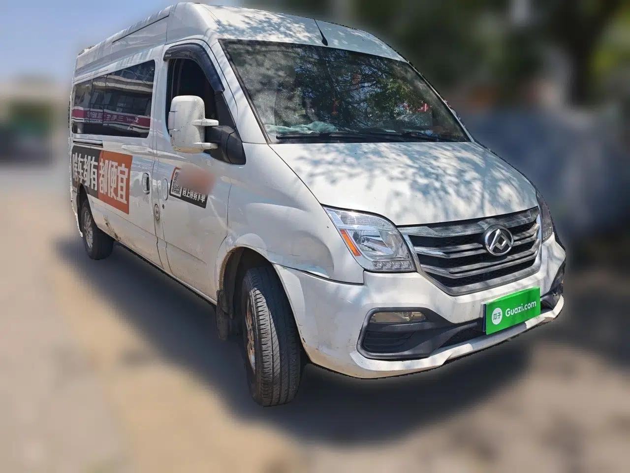 SAIC MAXUS Xintu V80 2021 2.0T Manual Classic Aoyuntong Long Wheelbase Mid-Roof 6/7/8/9-Seater — миниатюра 3
