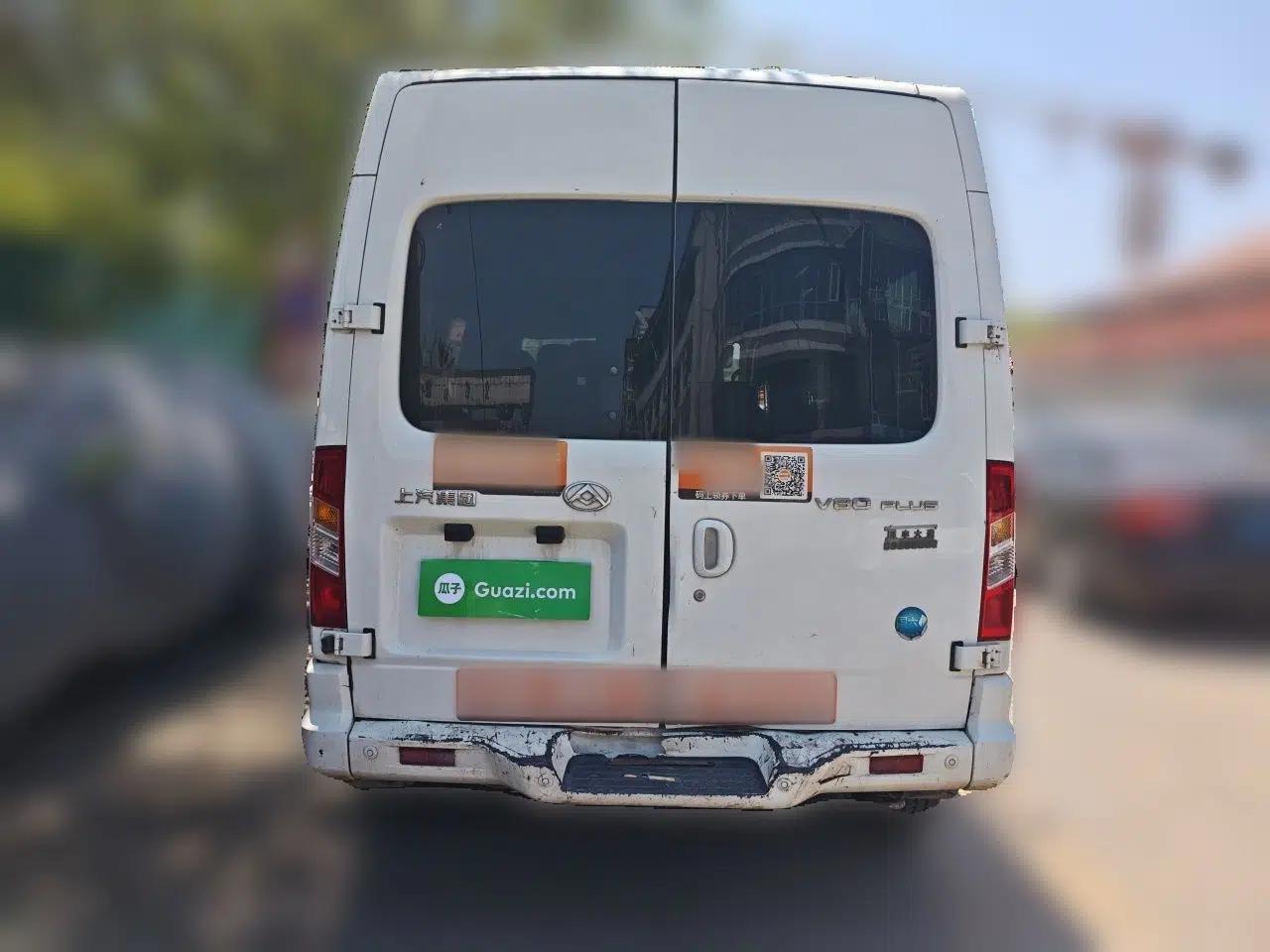 SAIC MAXUS Xintu V80 2021 2.0T Manual Classic Aoyuntong Long Wheelbase Mid-Roof 6/7/8/9-Seater — миниатюра 5