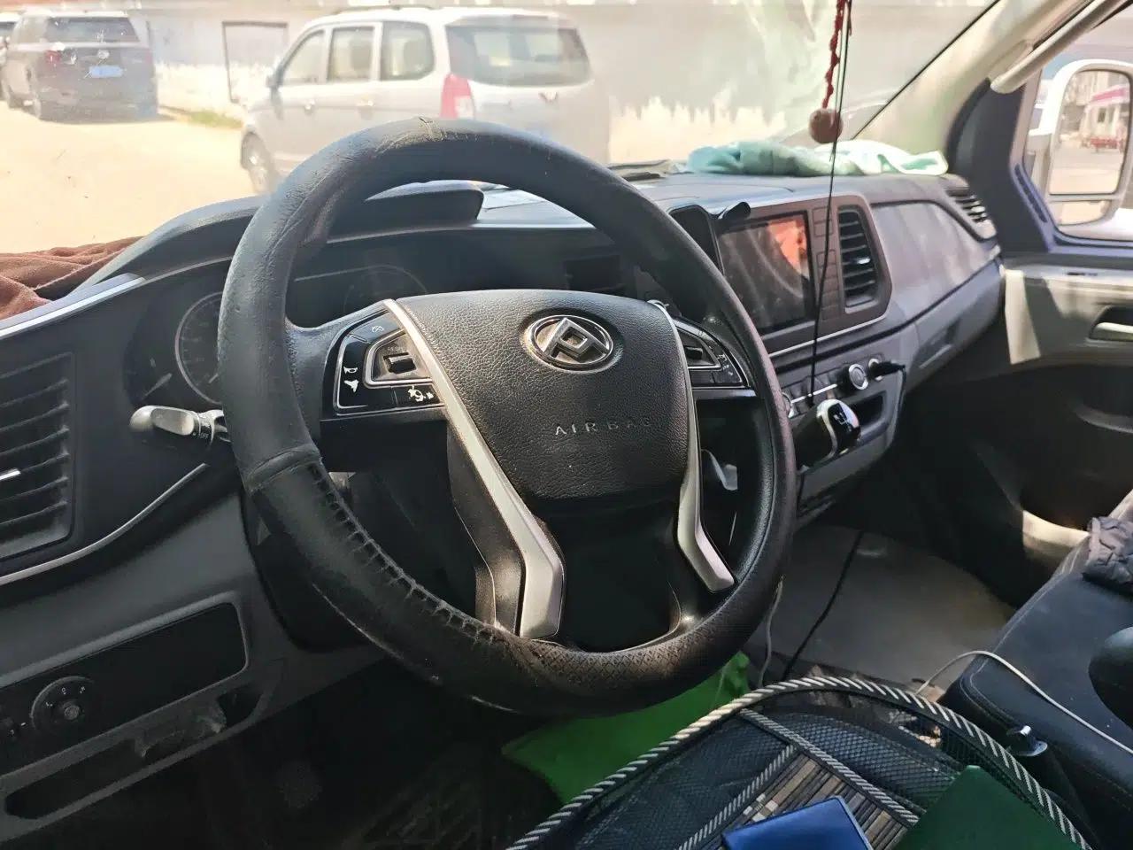 SAIC MAXUS Xintu V80 2021 2.0T Manual Classic Aoyuntong Long Wheelbase Mid-Roof 6/7/8/9-Seater — миниатюра 10