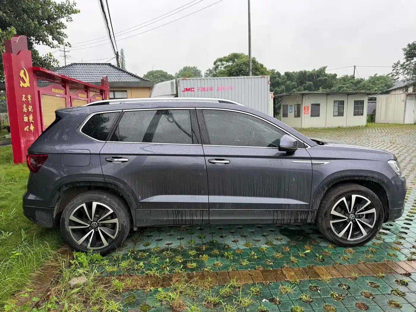 Tharu 2022 280TSI 2WD Luxury Edition — миниатюра 3