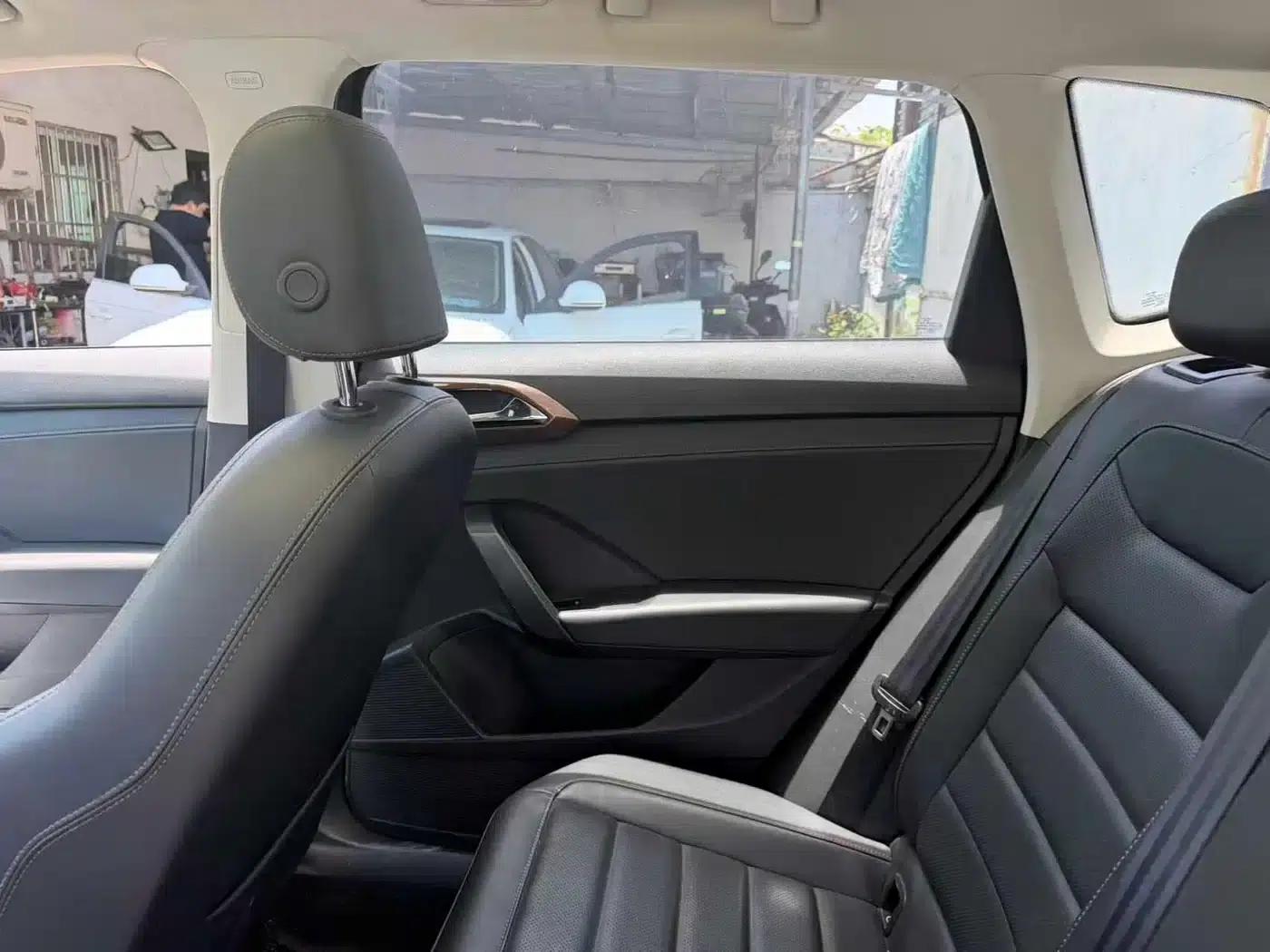 Tharu 2022 280TSI 2WD Luxury Edition — миниатюра 8