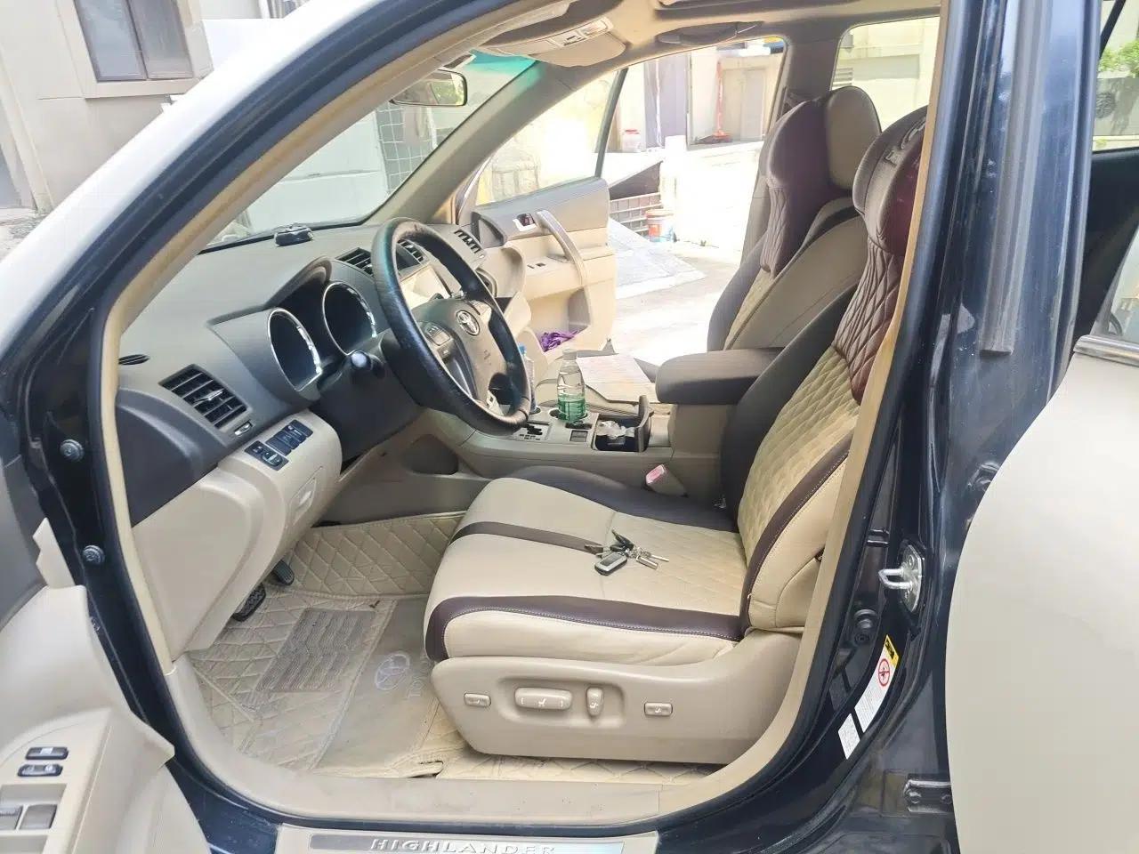 Toyota Highlander 2009 2.7L Two-Wheel Drive 7-Seater Luxury Edition — миниатюра 15