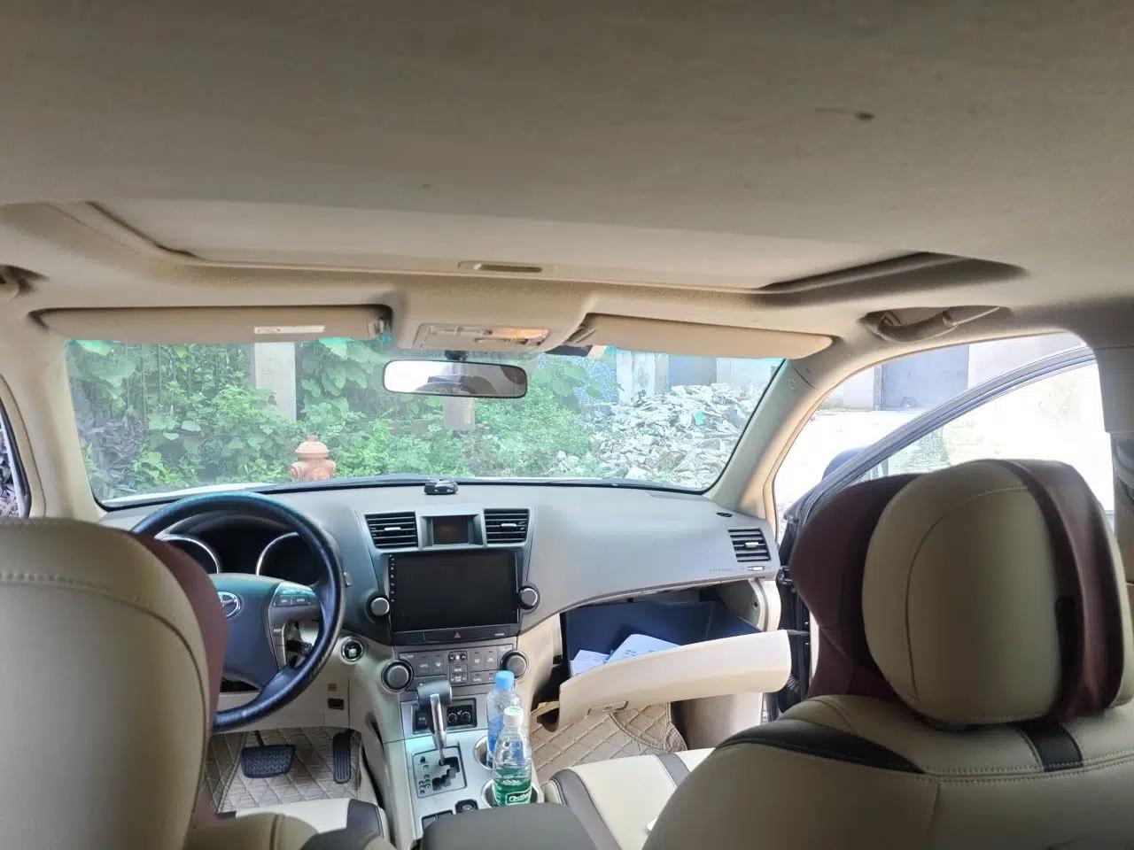 Toyota Highlander 2009 2.7L Two-Wheel Drive 7-Seater Luxury Edition — миниатюра 18