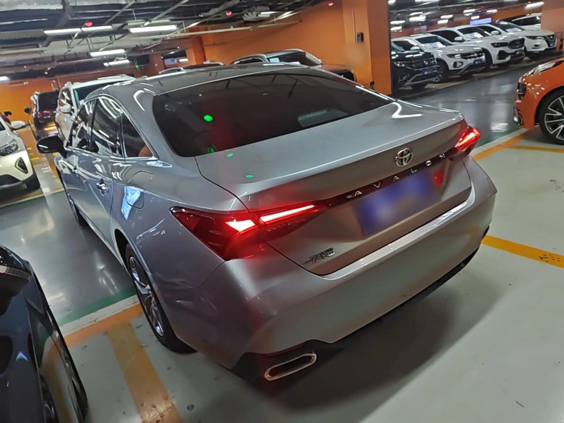Toyota Avalon 2019 2.0L Luxury Edition China VI Standard — миниатюра 4