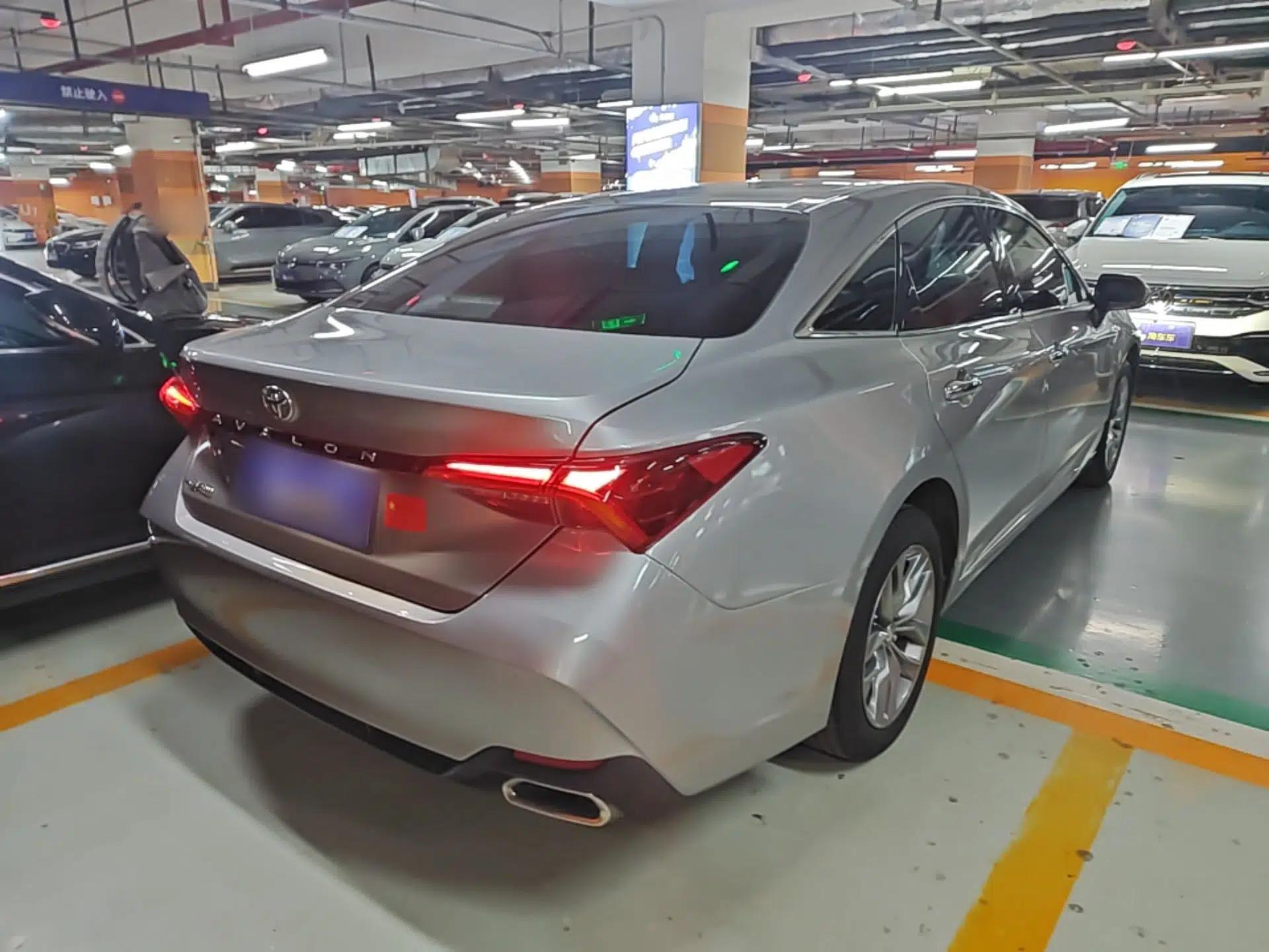 Toyota Avalon 2019 2.0L Luxury Edition China VI Standard — миниатюра 6