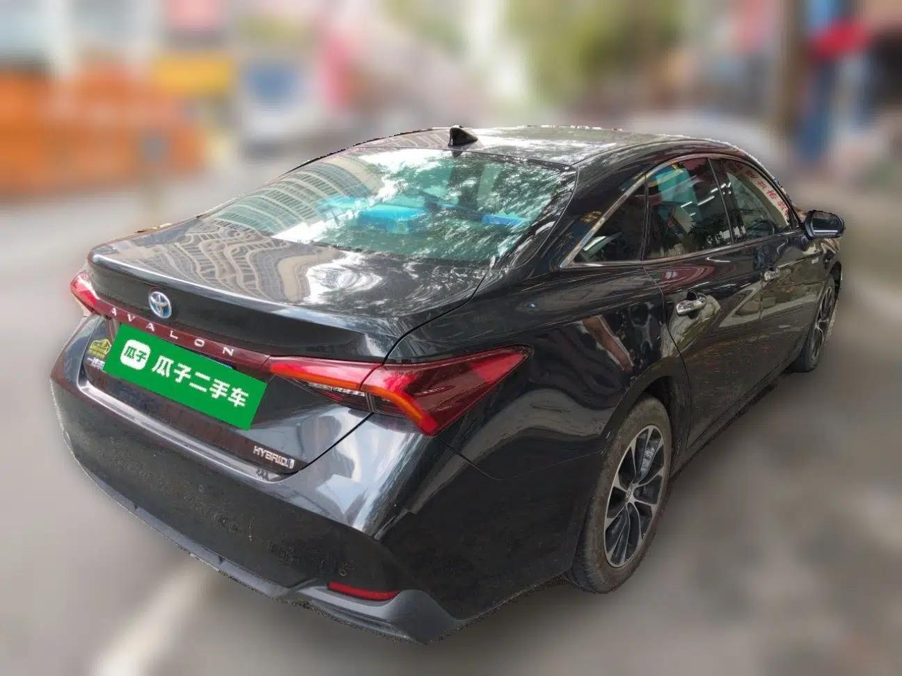 Toyota Avalon 2022 Dual-Engine 2.5L Luxury Edition — миниатюра 6