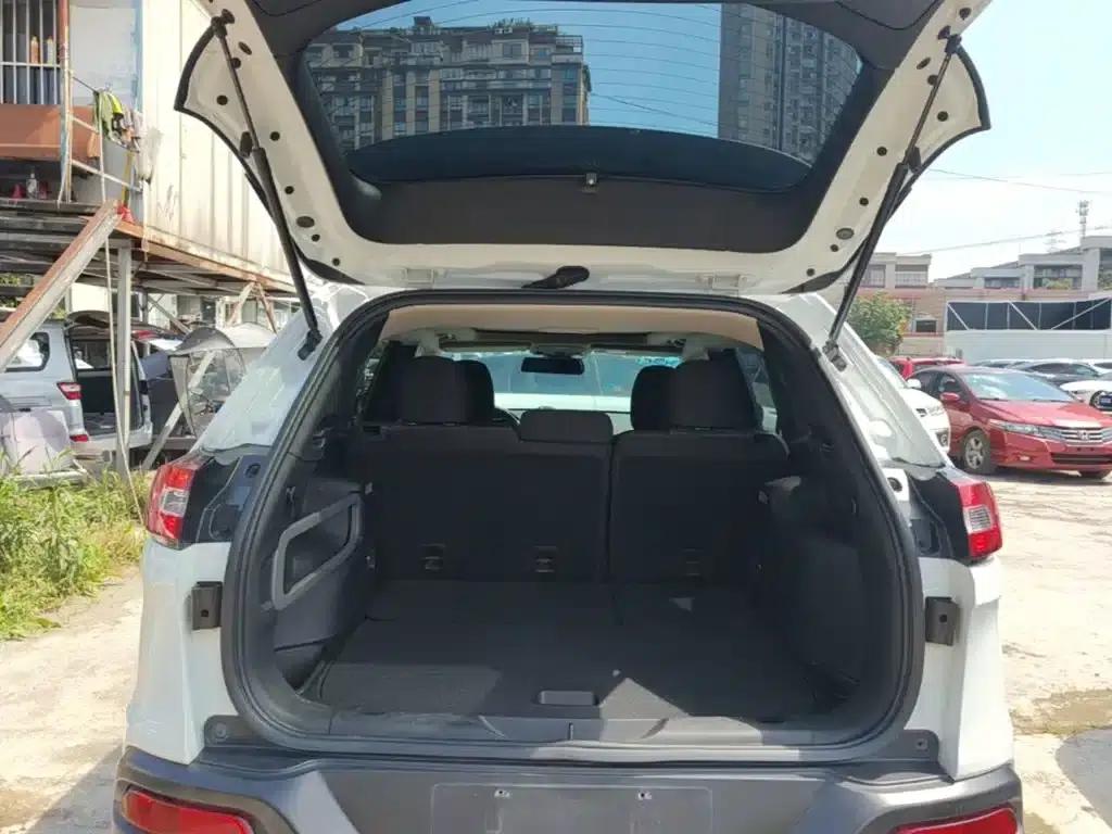 Jeep Cherokee 2016 2.0L Smart Edition — миниатюра 19