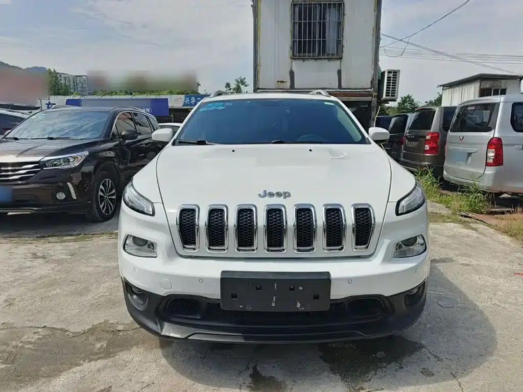 Jeep Cherokee 2016 2.0L Smart Edition — миниатюра 3