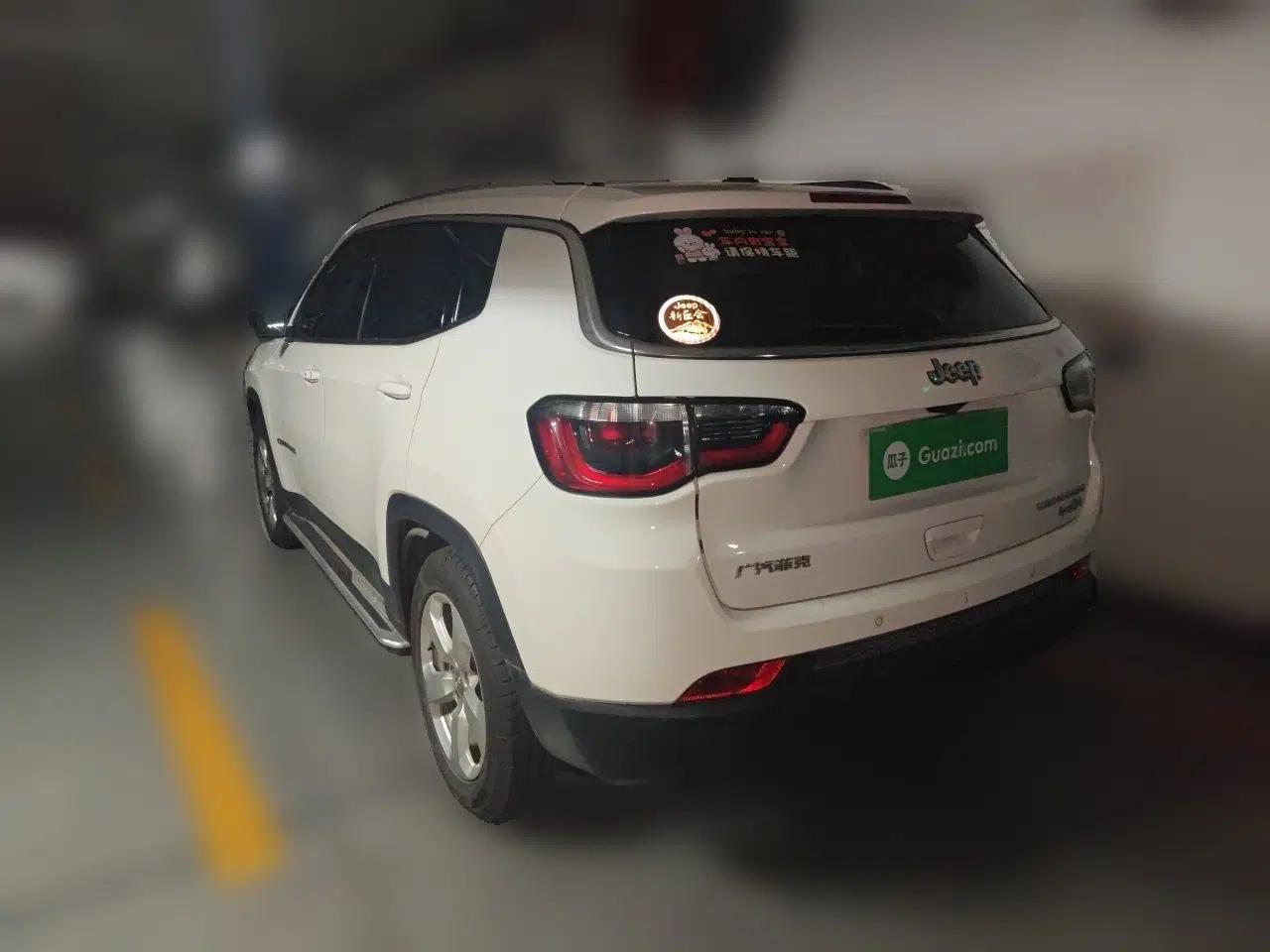 Jeep Compass 2019 200TS Automatic Premium - Connected Large Screen Version — миниатюра 4