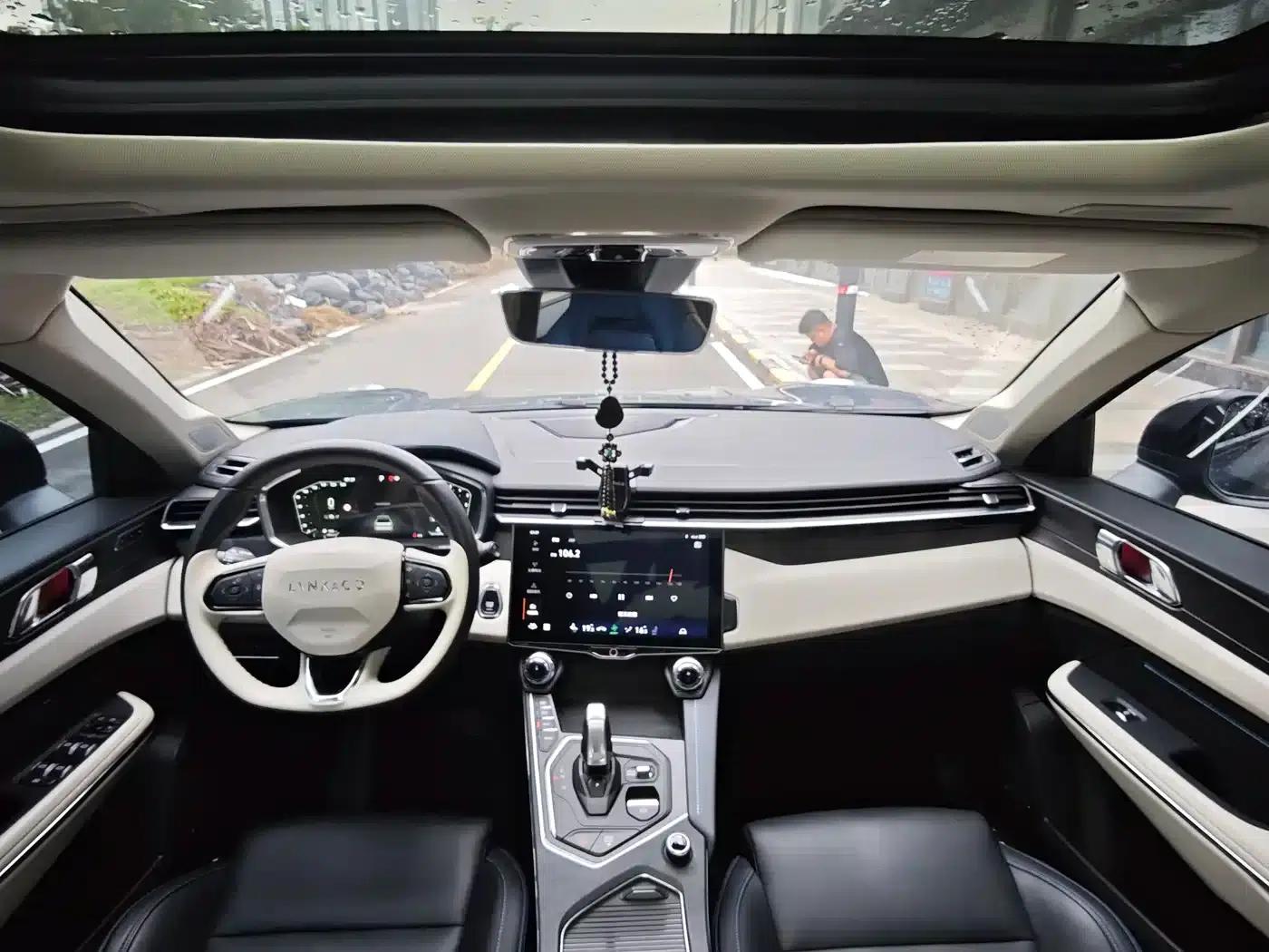 Lynk & Co 01 2021 2.0TD Two-Wheel Drive Pro — миниатюра 7