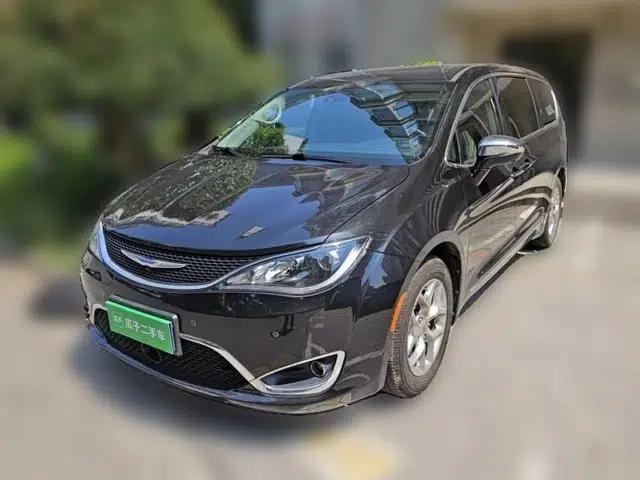 Chrysler Grand Voyager 2017 3.6L Premium Edition