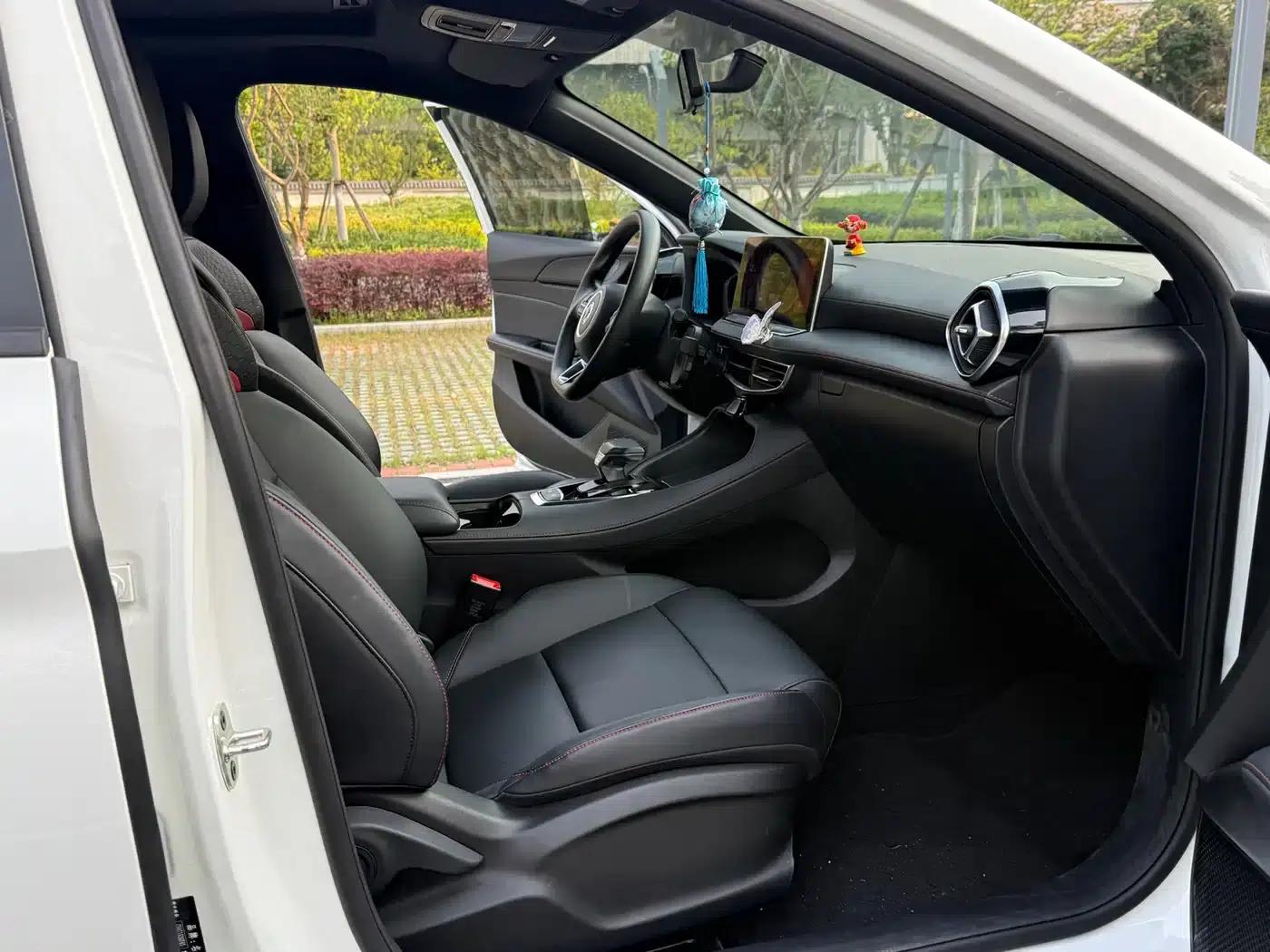 MG5 2025 300TGI Global Flagship Edition — миниатюра 8