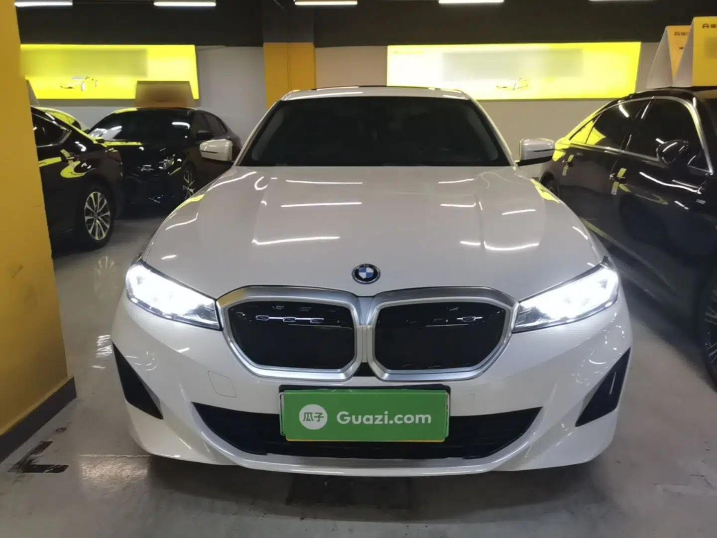 BMW i3 2024 eDrive 35 L — миниатюра 2