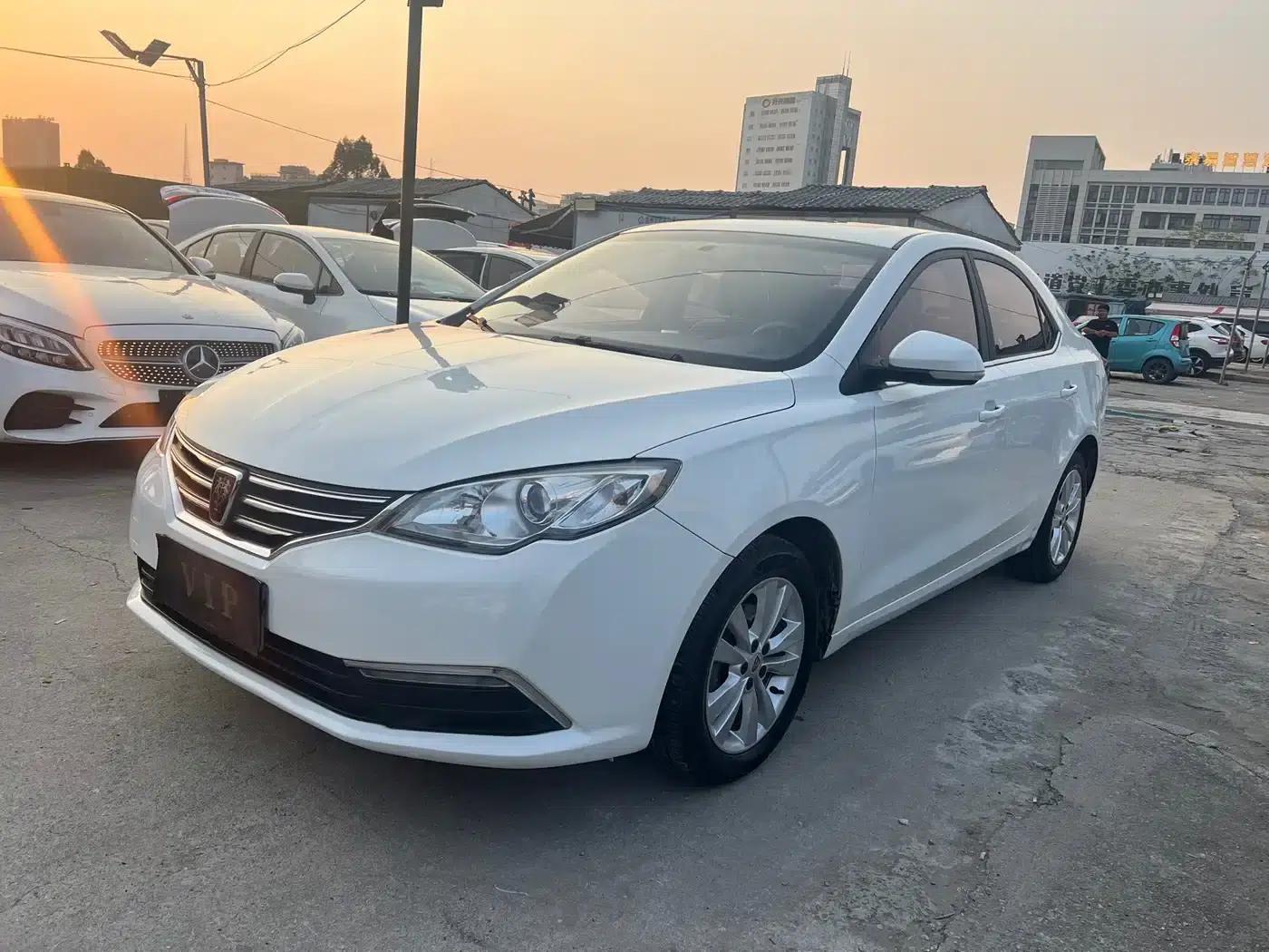 Roewe 360 2015 1.5L Automatic Deluxe Edition — миниатюра 1