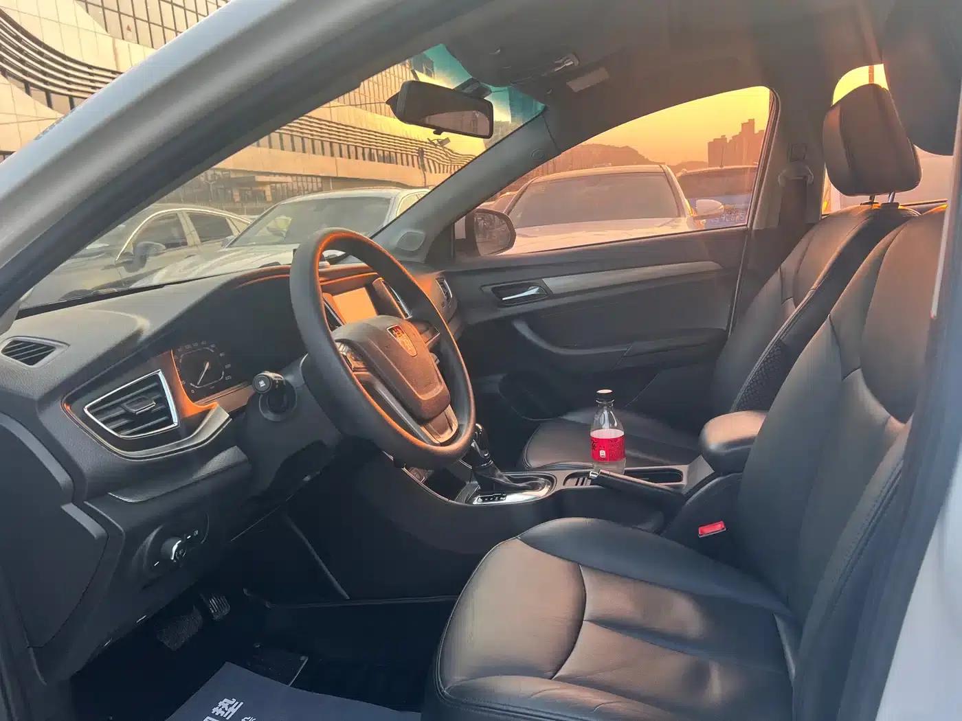 Roewe 360 2015 1.5L Automatic Deluxe Edition — миниатюра 4