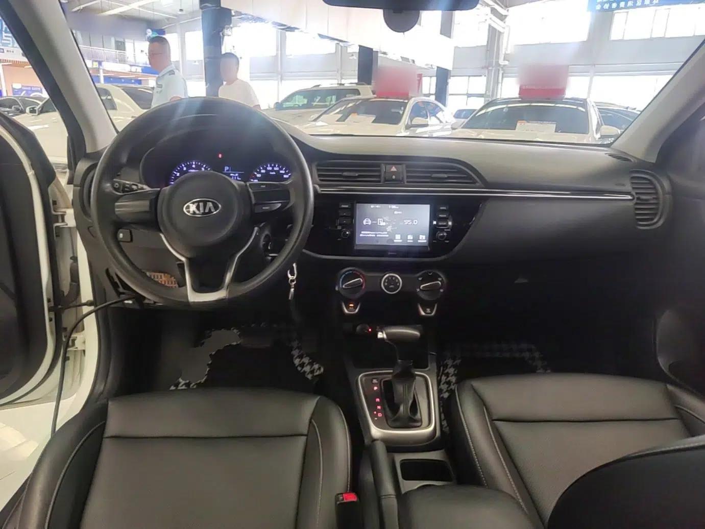 Kia K2 2017 Sedan 1.4L Automatic Transmission 15th Anniversary Special Edition GLS — миниатюра 12