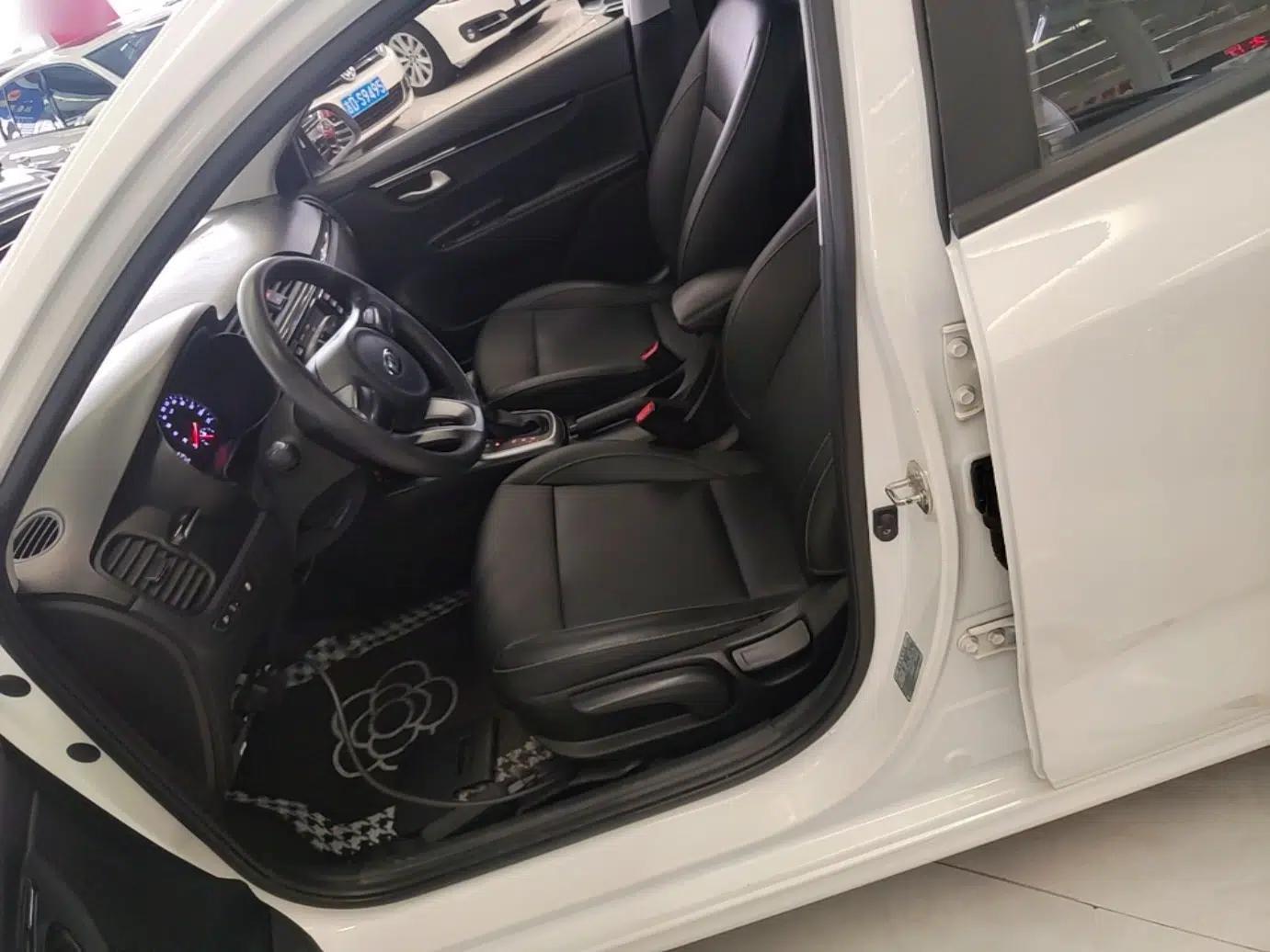 Kia K2 2017 Sedan 1.4L Automatic Transmission 15th Anniversary Special Edition GLS — миниатюра 17