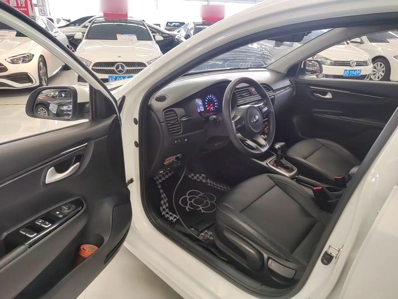 Kia K2 2017 Sedan 1.4L Automatic Transmission 15th Anniversary Special Edition GLS — миниатюра 18