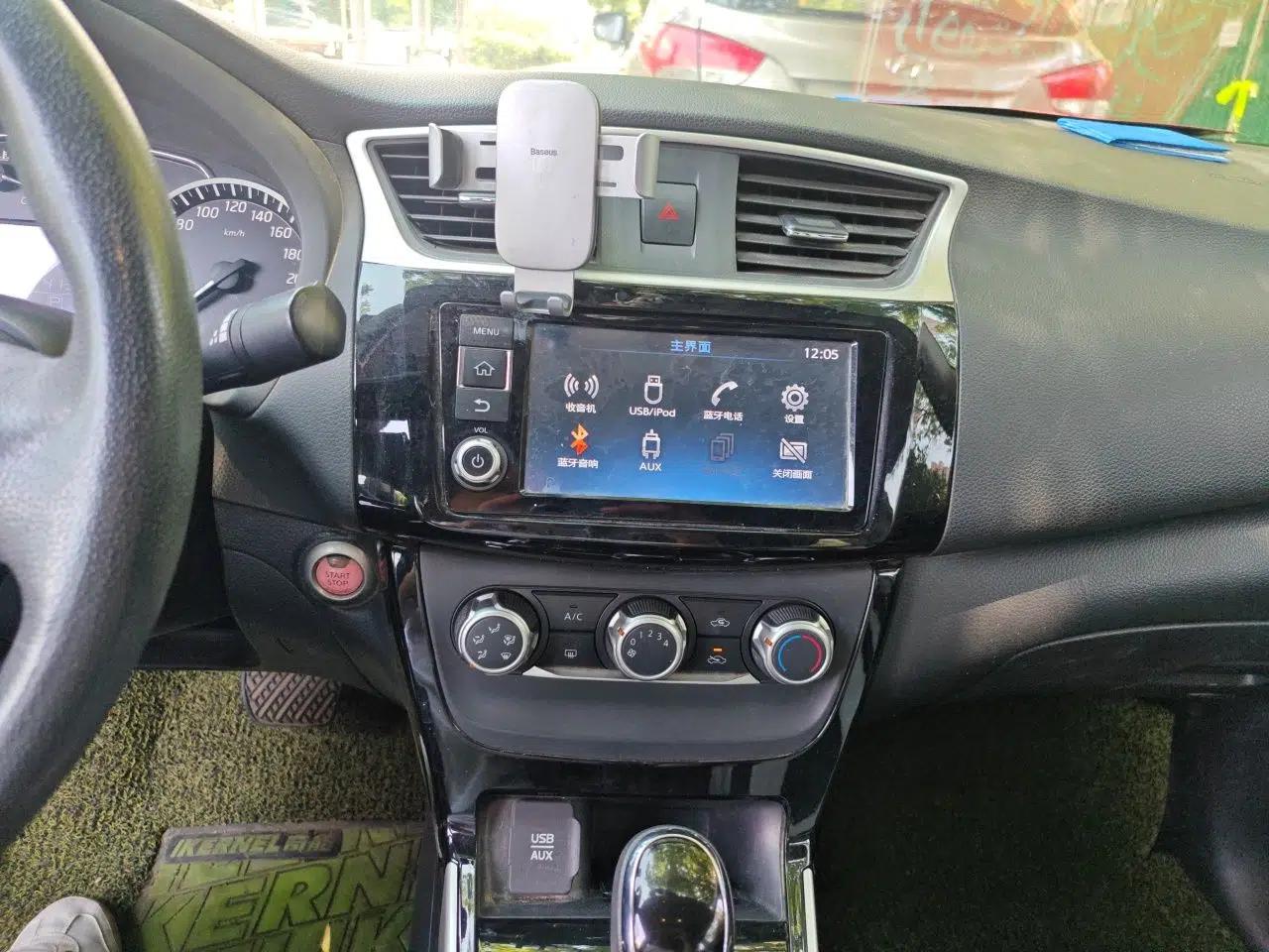 Nissan Sylphy 2018 1.6XV CVT Deluxe Edition — миниатюра 13