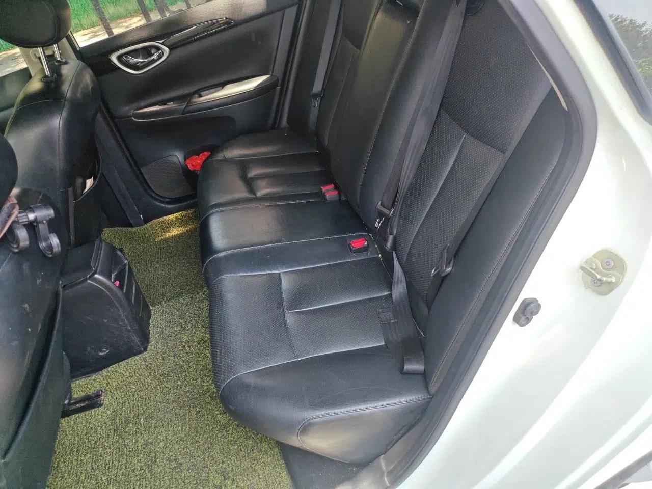 Nissan Sylphy 2018 1.6XV CVT Deluxe Edition — миниатюра 17