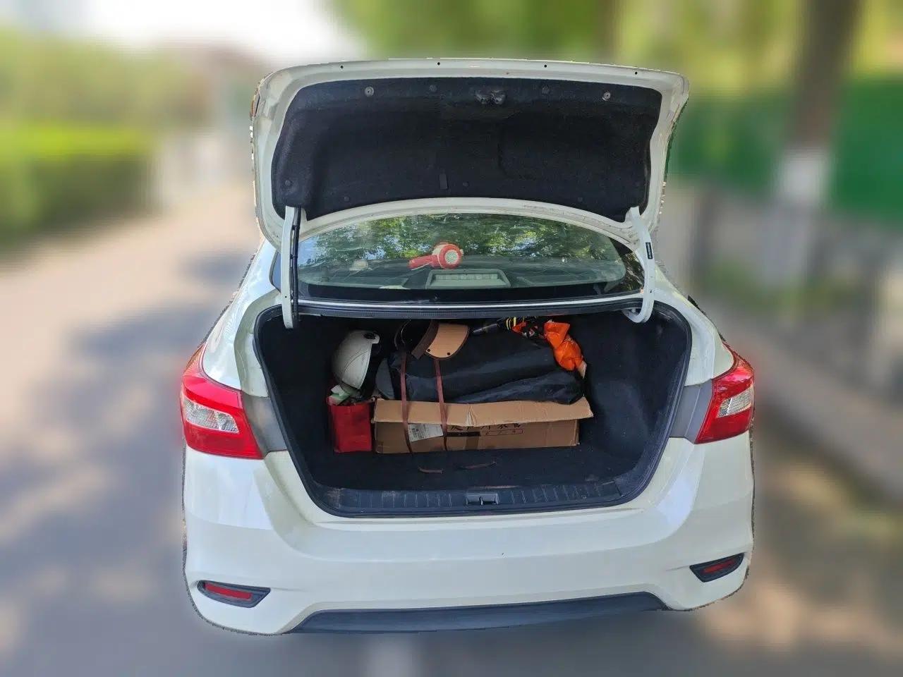 Nissan Sylphy 2018 1.6XV CVT Deluxe Edition — миниатюра 19