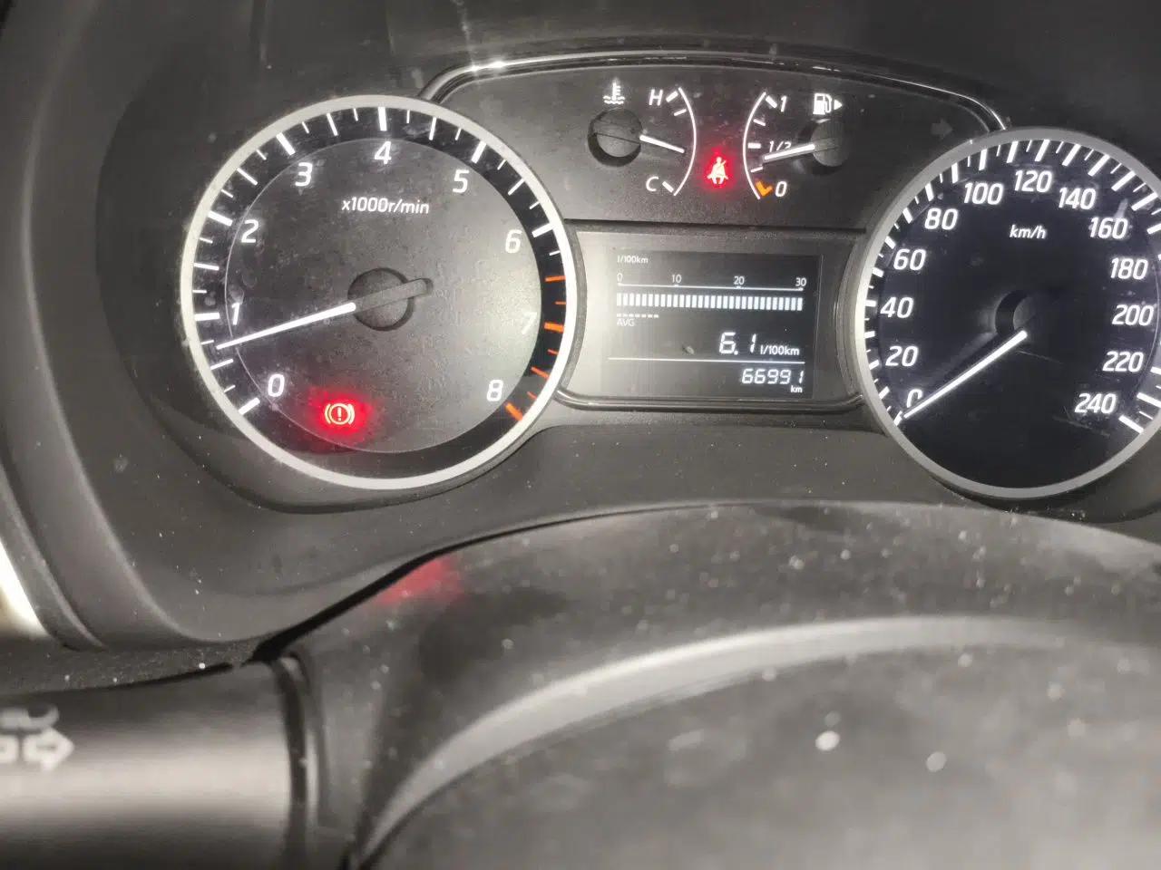 Nissan Sylphy 2021 Classic 1.6XE Manual Comfort Edition — миниатюра 12