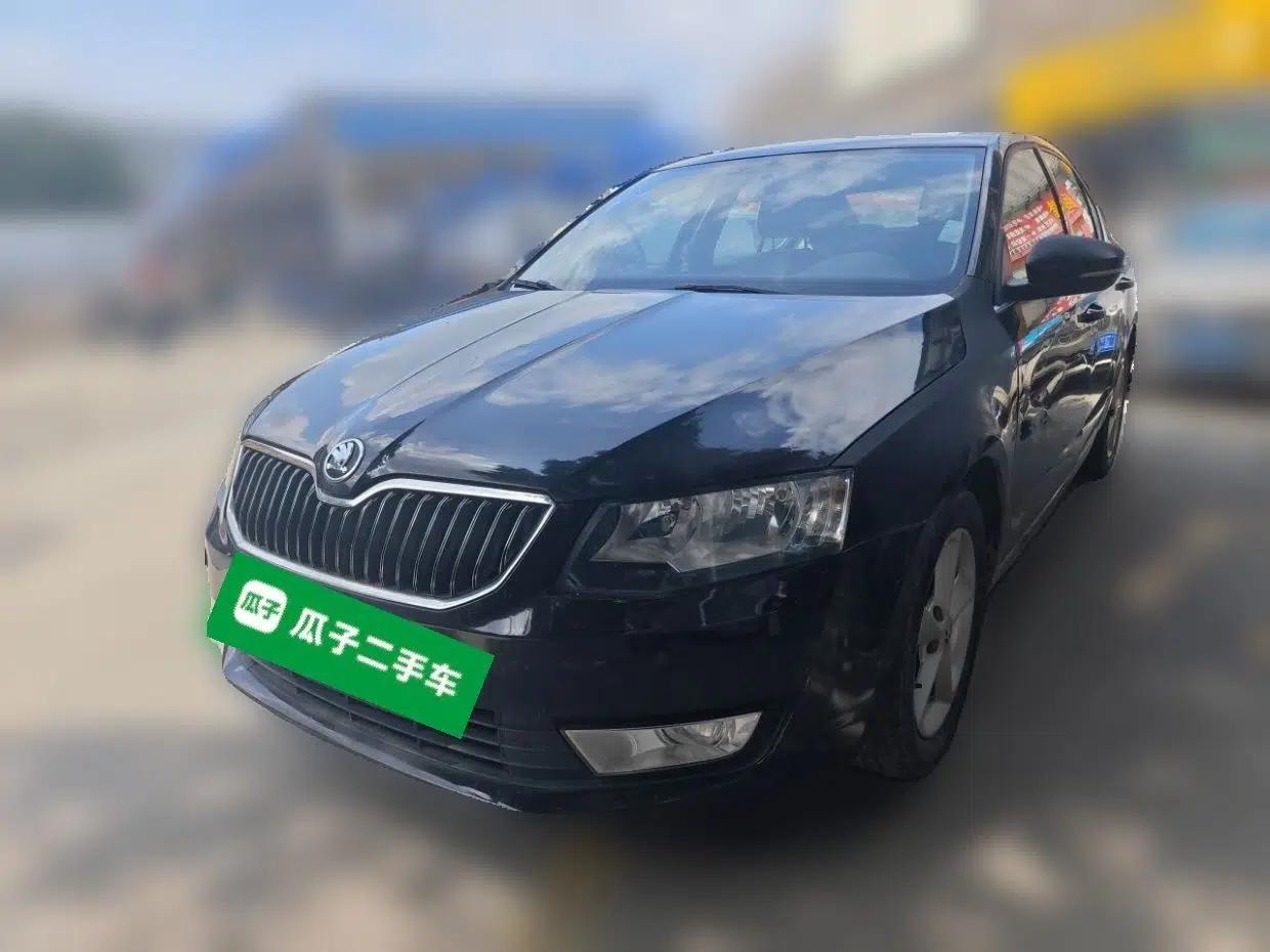Skoda Octavia 2015 1.6L Automatic Yijie Edition — миниатюра 1
