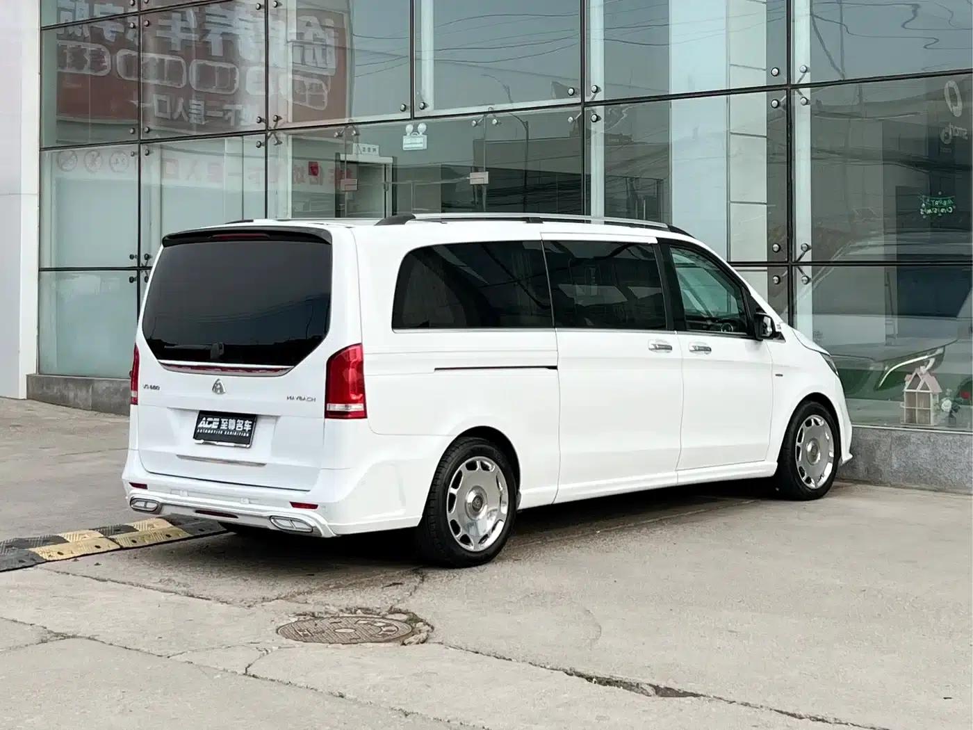 Mercedes-Benz V-Class 2018 V 260 L Premium Extended Edition (China VI Emission Standard) — миниатюра 4