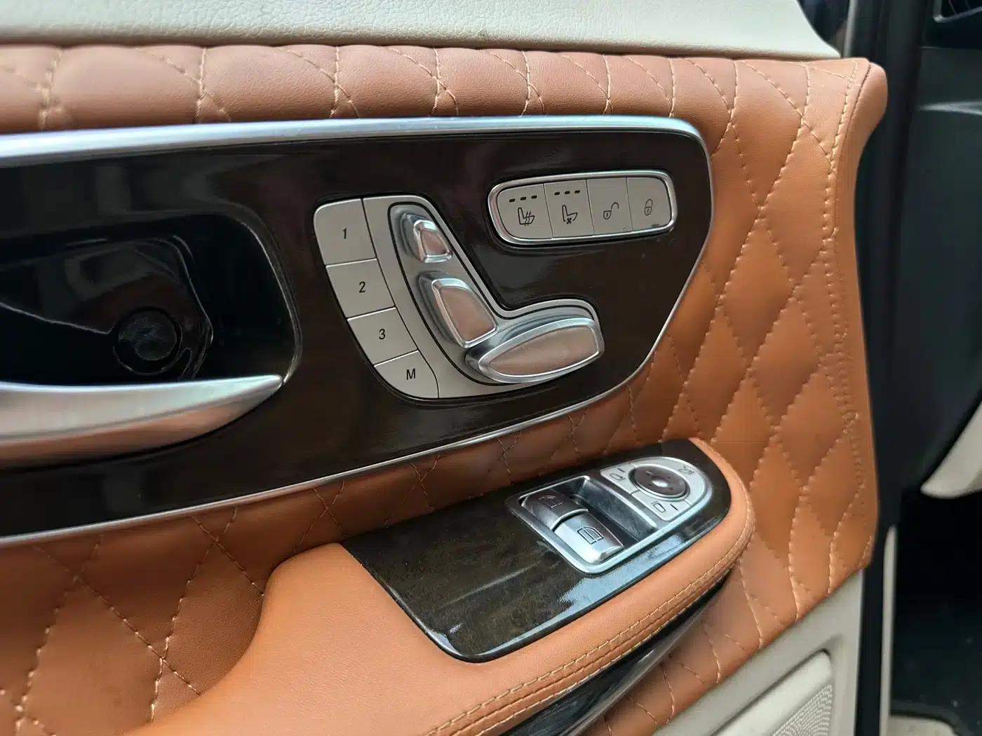 Mercedes-Benz V-Class 2018 V 260 L Premium Extended Edition (China VI Emission Standard) — миниатюра 7
